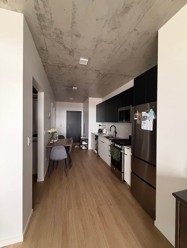 Foto del edificio - 225 N Elizabeth St