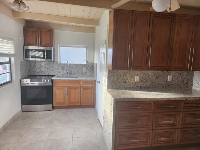 Foto del edificio - 1079 3rd St