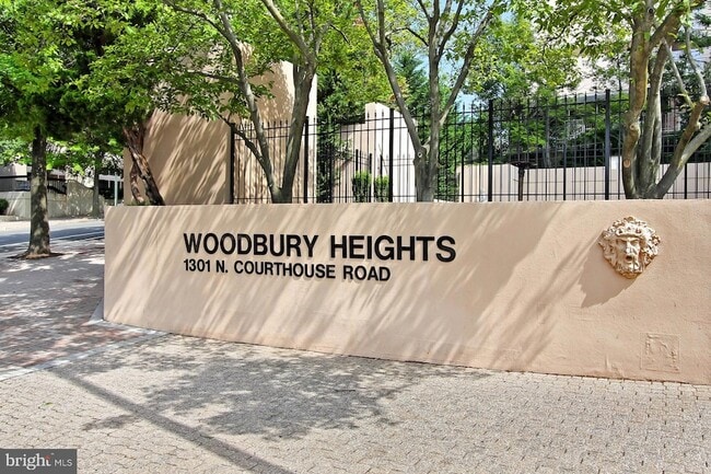 Photo - 1301 N Courthouse Rd