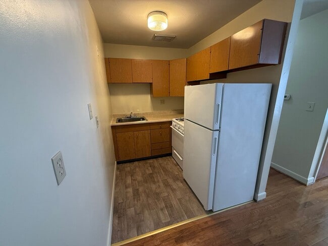 Photo - Beautifully-Maintained 1-Bedroom & Centrally Located to Everything You Need! Apartment