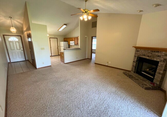 Foto del edificio - 2104 Bridgewater Cir