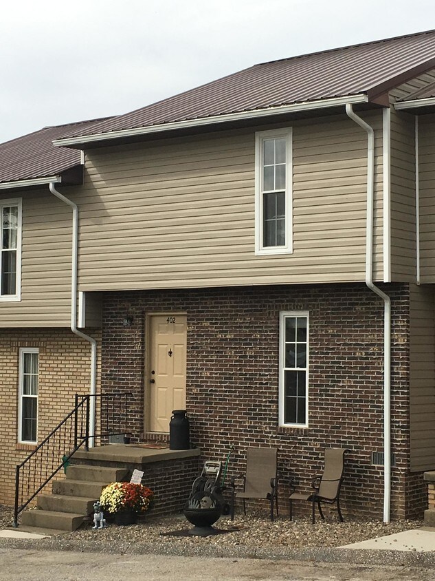 407 Seville Dr, Hurricane, WV 25526 Townhome Rentals in Hurricane WV