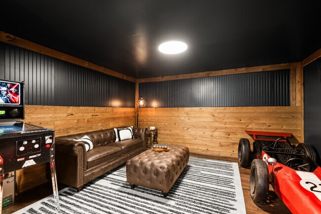 Building Photo - 1009 Little Marrowbone Rd