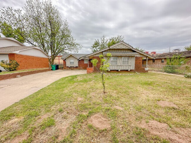 Building Photo - Updated 3 Bed - 1.5 Bath in OKC!