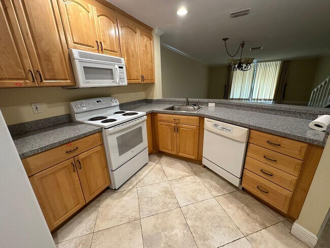 Building Photo - 7630 Lago Del Mar Dr