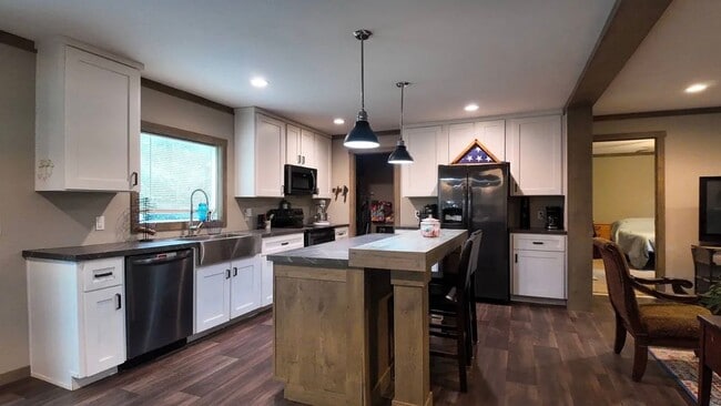 Building Photo - 4 Bedroom in Sabine ISD on 1.09 acres