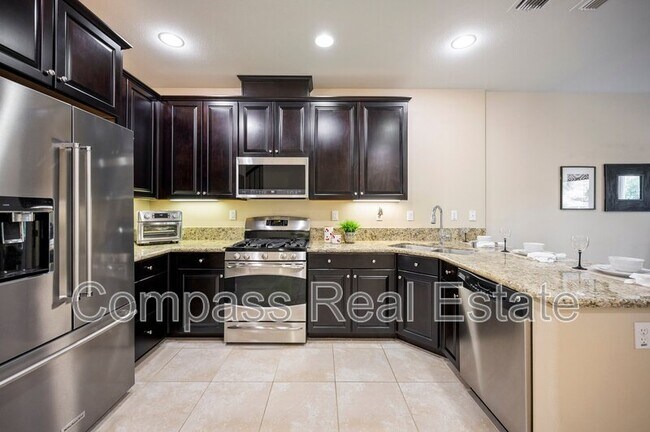 Building Photo - 265 Esfahan Ct
