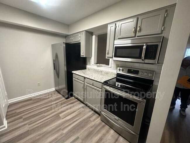 Foto del edificio - 800 Folly Ct