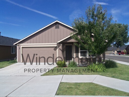 Foto principal - 304 Southwest Homestead Avenue