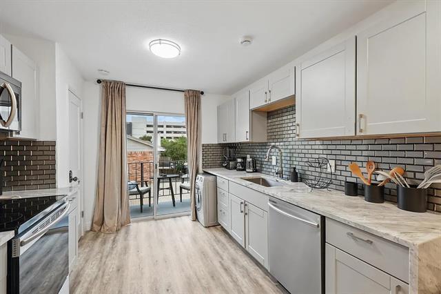 Foto del edificio - 8083 Meadow Rd