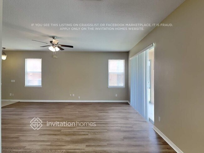 Foto del edificio - 576 Sandy Ridge Dr