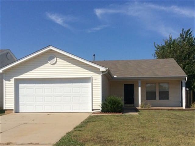Primary Photo - 1220 Briar Patch Way