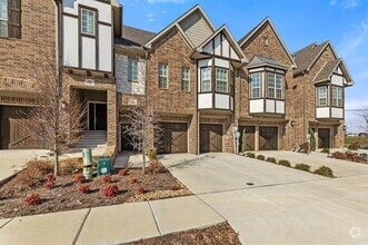 Building Photo - 2205 Southwick Dr