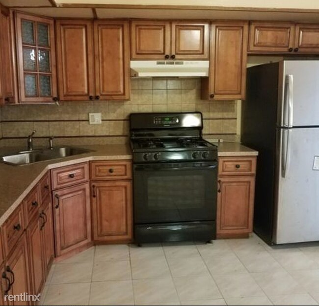 Building Photo - 7248 Bergen Ct