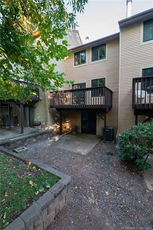 Building Photo - 171 Greenwoods Ln