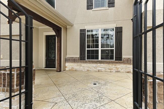 Foto del edificio - 27 Tioga Pl