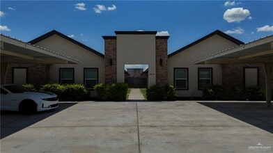 Building Photo - 12 Valeria St