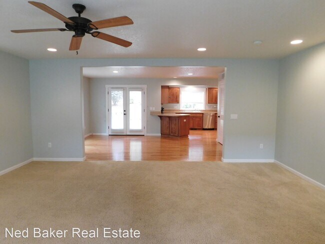 Foto del edificio - 3 br, 2.5 bath House - 1312 Lupin Ln NW