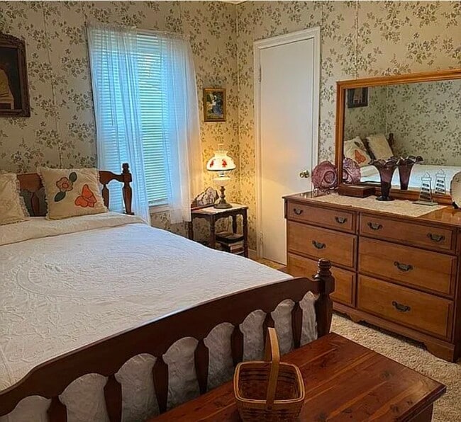 Building Photo - 308 Wyoming Rd