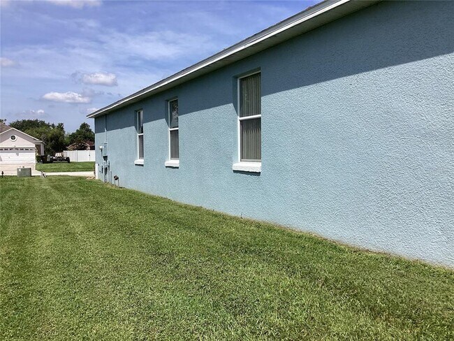 Building Photo - 2721 Eagle Glen Cir