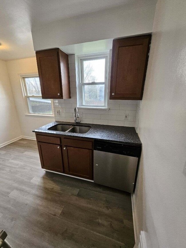 Building Photo - 16300 Corkhill Rd