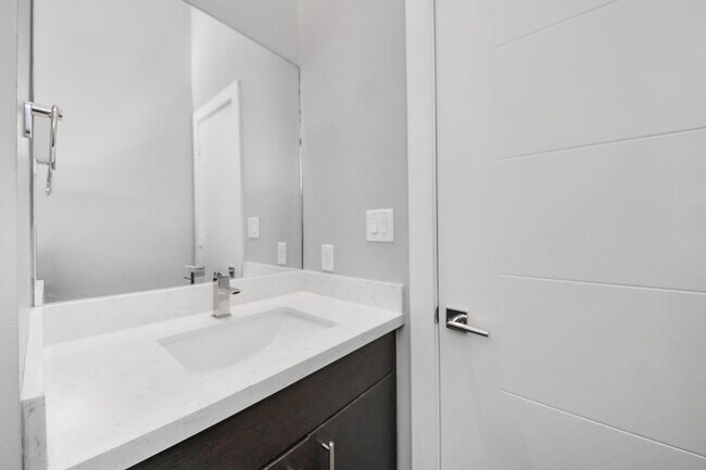 Foto del edificio - 3204 Sherman St