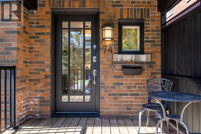 Building Photo - 74 Willow Ave