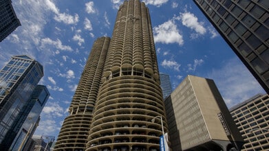 Building Photo - 300 N State St