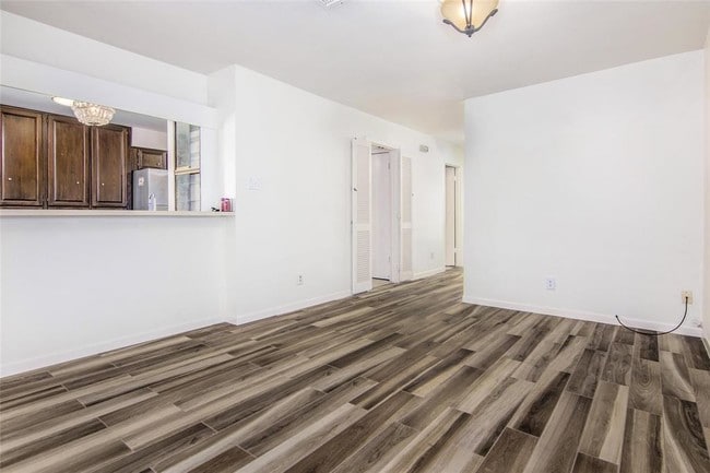 Building Photo - 4800 Palmetto St