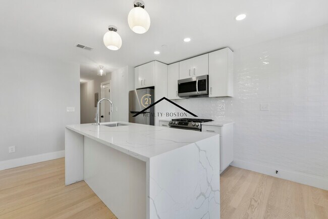 Building Photo - 226-228 Princeton Unit 7