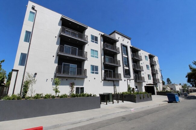 Building Photo - 8016 Fair Ave
