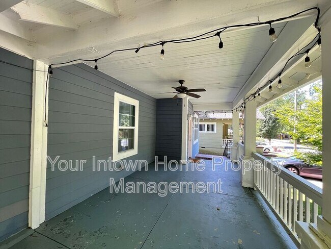 Foto del edificio - 548 Ontario Ave SW