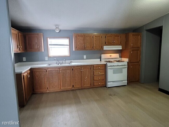 Foto del edificio - 3 br, 2 bath Mobile Home - 123 W 9th St