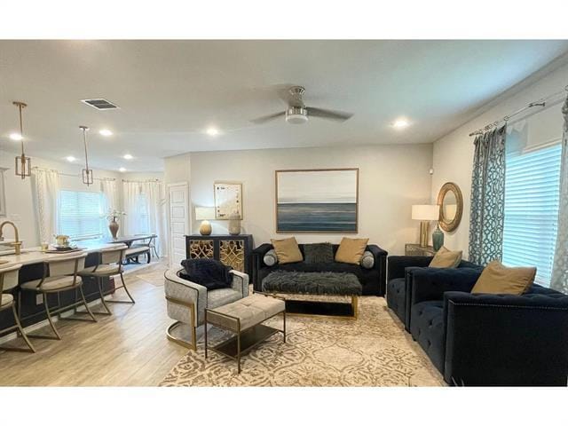 Building Photo - 1700 Emilia Dr