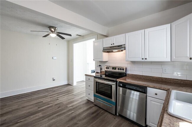 Foto del edificio - 404 Paines Ave NW