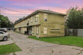 Foto principal - 8029 Detroit St