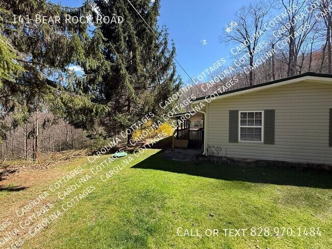 Foto del edificio - 141 Bear Rock Rd