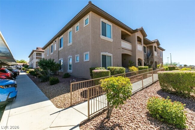 Foto del edificio - 2305 W Horizon Ridge Pkwy