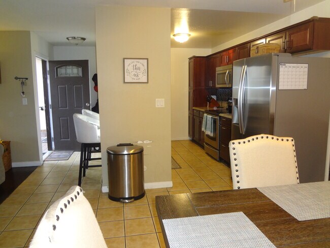 Foto del edificio - 24431 Trevino Dr