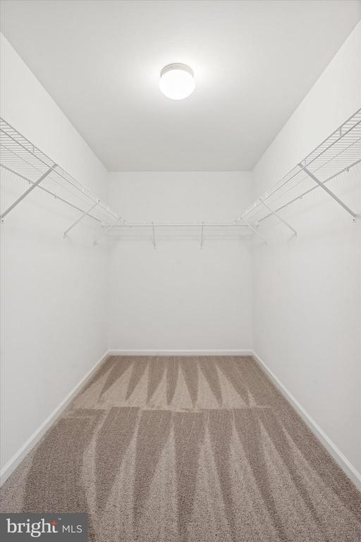 Foto del edificio - 144 SILVERSMITH Rd