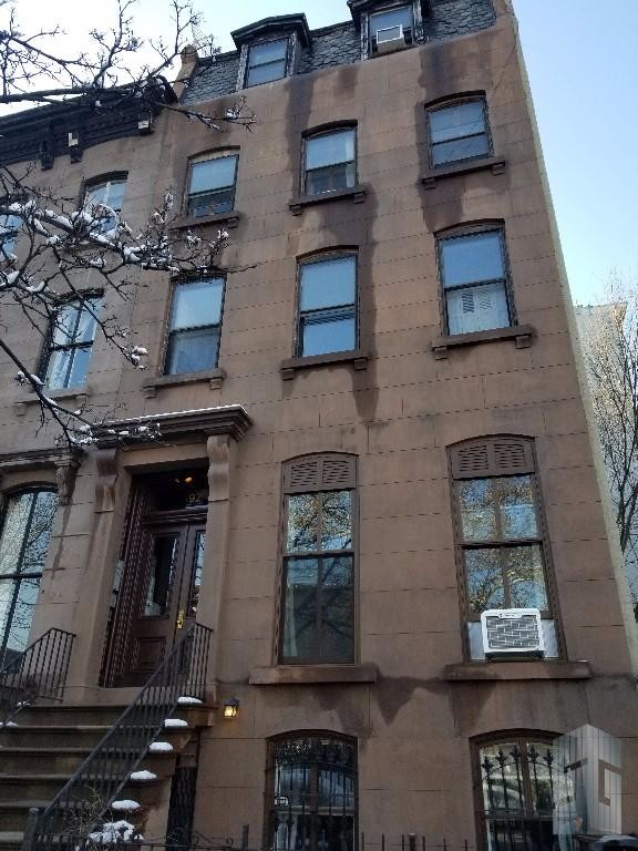 Primary Photo - 92 Fort Greene Pl