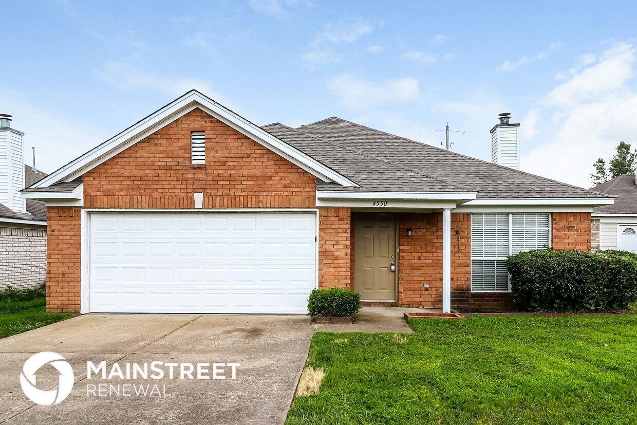 Primary Photo - 4550 Cedargreen Cove