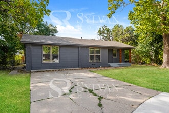 Building Photo - 2721 Northview Pl