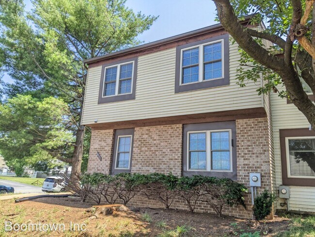 Building Photo - 4 br, 2.5 bath House - 8531 Fortune Place