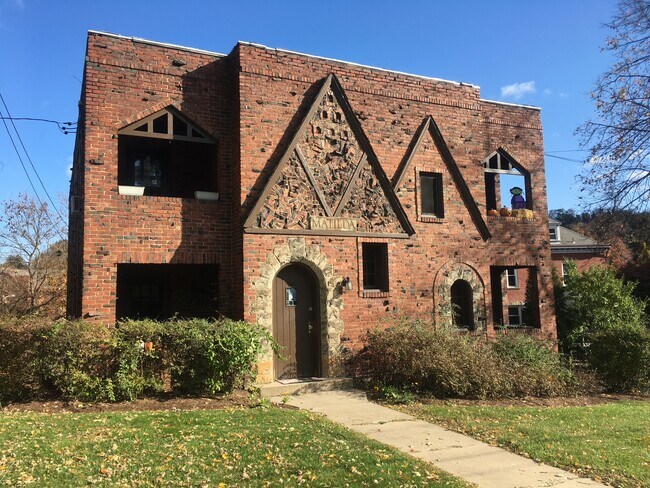 Building Photo - 20 Bell Ave