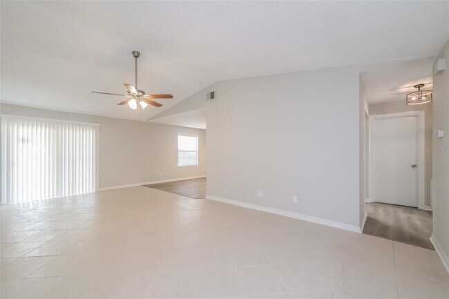 Foto del edificio - 403 Allspice Ct