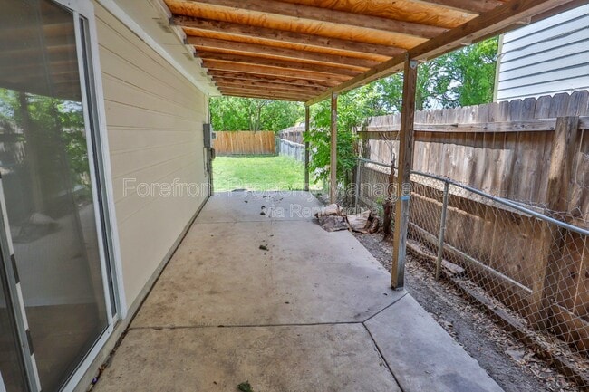 Building Photo - 1815 Big Rock Dr