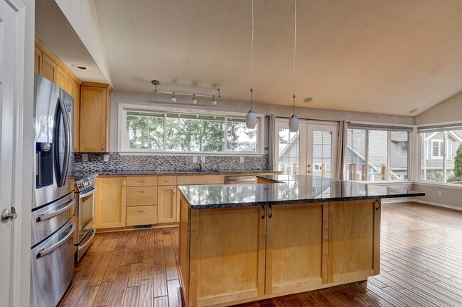 Foto del edificio - 3 Bed 2.5 Bath Home with a View!