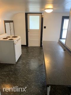 Building Photo - 2 br, 1 bath  - 430 Emmett St E