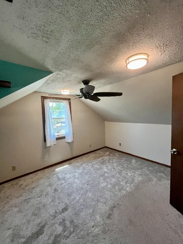 Building Photo - 5546 S Newport Ave
